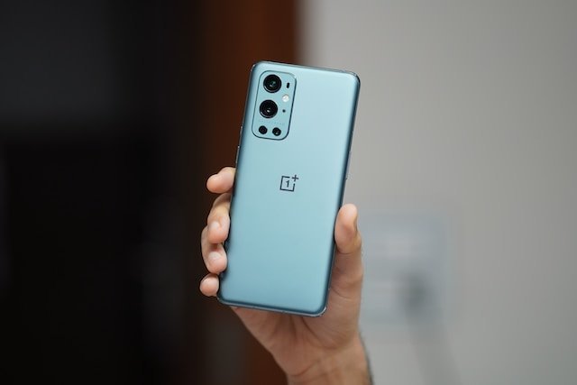 Cutting EDGE Advanced Camera and Hardware Android Phone - OnePlus 9 Pro