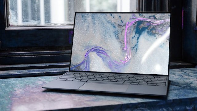 Versatile and High-performance Laptop Lenovo Yoga C940